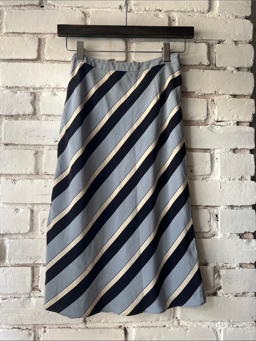SILK Banana Republic Diagonal Stripe A-Line Skirt in Light Blue, Navy & Cream